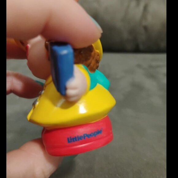 Fisher Price Little People Raincoat Maggie Plastic Action Figure Toy - Picture 7 of 10